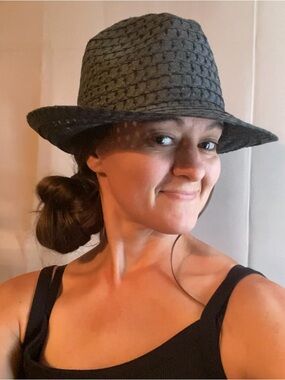 Classic Women's Straw Fedora Hat - Black